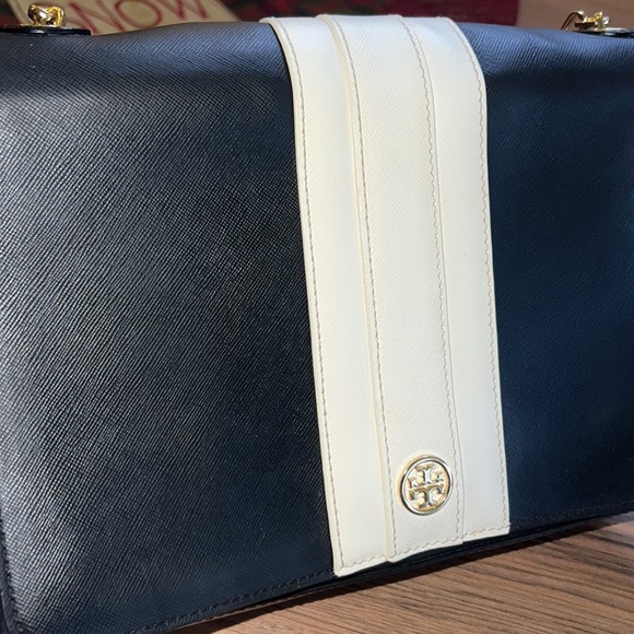 Tory Burch Navy/Ivory Shoulder Bag - Picture 16 of 17